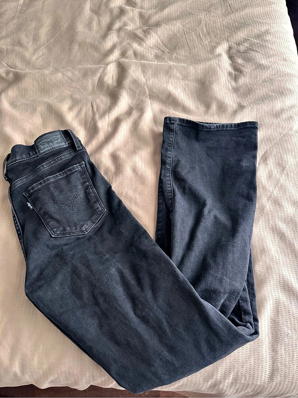 Levi’s 315 Shaping Bootcut Jeans Waist 28
